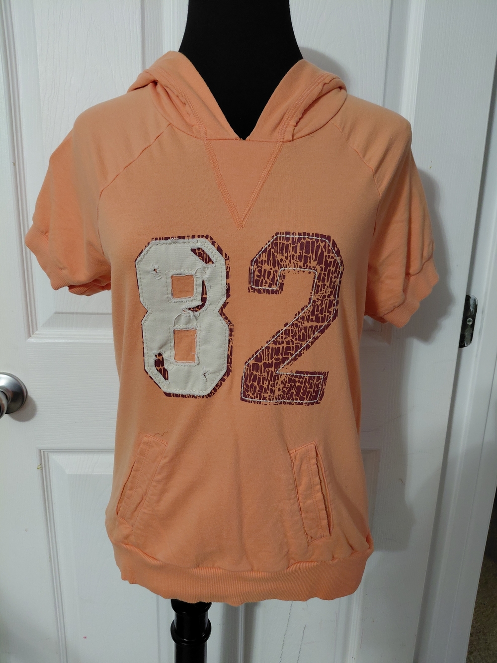 Mossimo Supply Co. Peach Hooded Tee with distressed 82 Appliqué Juniors Size M